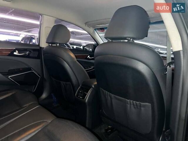 Киа K7, объемом двигателя 2.2 л и пробегом 168 тыс. км за 22000 $, фото 31 на Automoto.ua