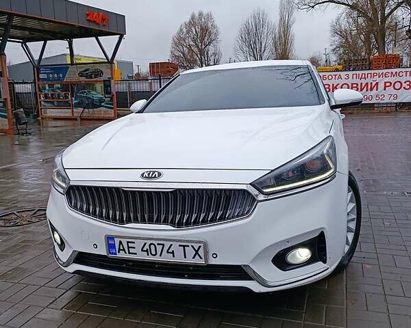 Кіа K7, об'ємом двигуна 3 л та пробігом 274 тис. км за 14700 $, фото 1 на Automoto.ua