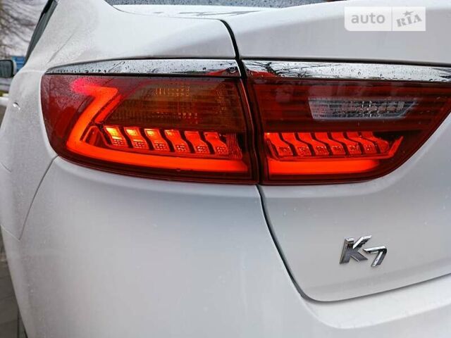 Кіа K7, об'ємом двигуна 3 л та пробігом 274 тис. км за 14700 $, фото 6 на Automoto.ua