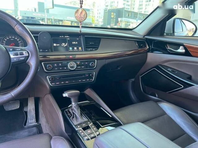 Киа K7 2017 в Одессе на Automoto.ua Киа K7, объемом двигателя 2.2 л и пробегом 100 тыс. км за 18400 $, фото 22 на Automoto.ua