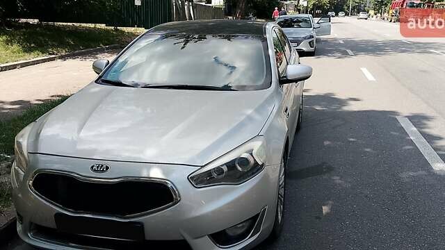 Серый Киа K7, объемом двигателя 3 л и пробегом 215 тыс. км за 7980 $, фото 20 на Automoto.ua