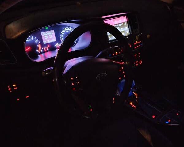 Серый Киа K7, объемом двигателя 3 л и пробегом 215 тыс. км за 7980 $, фото 6 на Automoto.ua