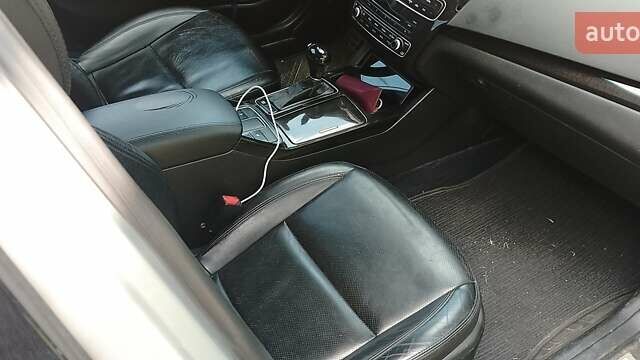 Серый Киа K7, объемом двигателя 3 л и пробегом 215 тыс. км за 7980 $, фото 7 на Automoto.ua