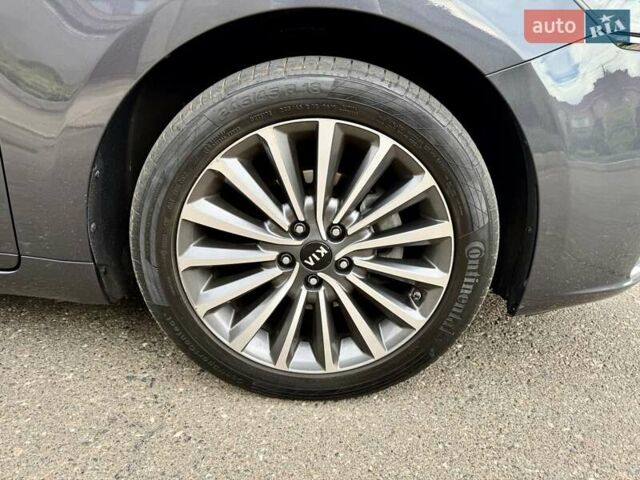 Серый Киа K7, объемом двигателя 3 л и пробегом 210 тыс. км за 13900 $, фото 22 на Automoto.ua