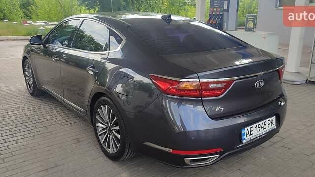 Серый Киа K7, объемом двигателя 3 л и пробегом 191 тыс. км за 13900 $, фото 6 на Automoto.ua