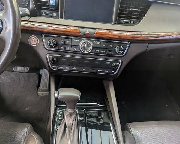 Серый Киа K7, объемом двигателя 2.2 л и пробегом 187 тыс. км за 15500 $, фото 8 на Automoto.ua