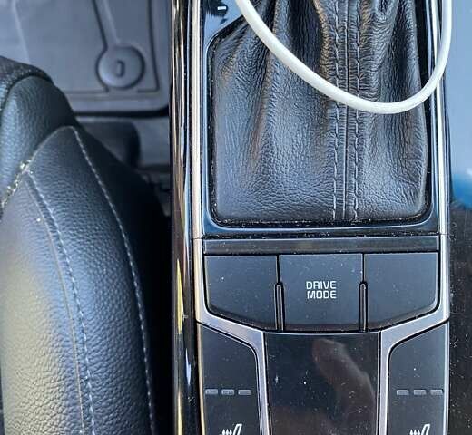 Серый Киа K7, объемом двигателя 3 л и пробегом 299 тыс. км за 13500 $, фото 9 на Automoto.ua