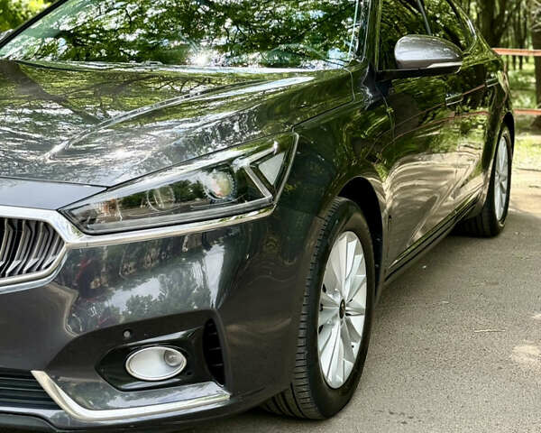 Сірий Кіа K7, об'ємом двигуна 3 л та пробігом 141 тис. км за 15800 $, фото 12 на Automoto.ua