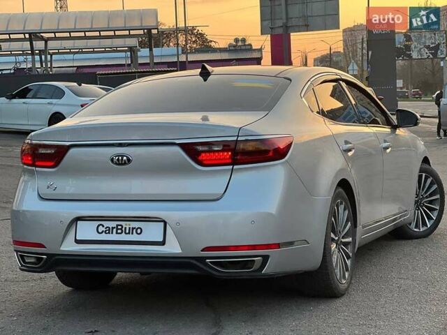Серый Киа K7, объемом двигателя 2.2 л и пробегом 103 тыс. км за 17999 $, фото 10 на Automoto.ua