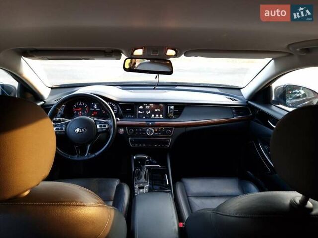 Серый Киа K7, объемом двигателя 3 л и пробегом 270 тыс. км за 14500 $, фото 10 на Automoto.ua