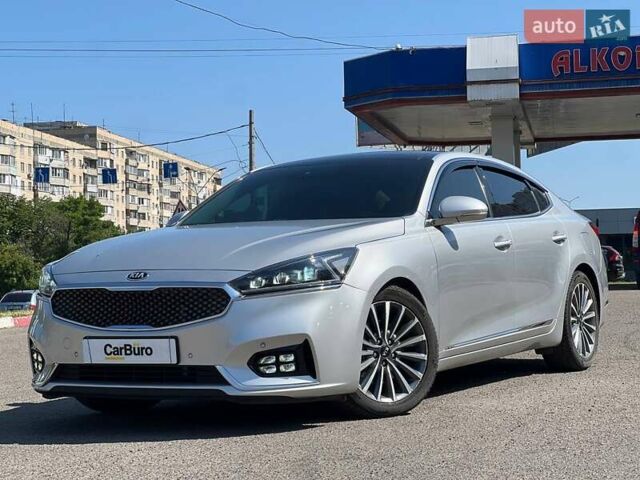 Серый Киа K7, объемом двигателя 2.2 л и пробегом 100 тыс. км за 18400 $, фото 7 на Automoto.ua