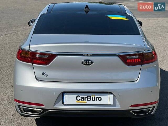 Серый Киа K7, объемом двигателя 2.2 л и пробегом 100 тыс. км за 18400 $, фото 5 на Automoto.ua