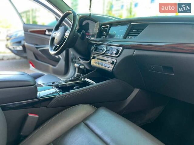 Серый Киа K7, объемом двигателя 2.2 л и пробегом 103 тыс. км за 17999 $, фото 32 на Automoto.ua