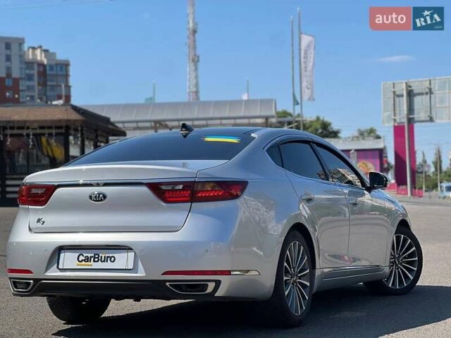 Серый Киа K7, объемом двигателя 2.2 л и пробегом 100 тыс. км за 18400 $, фото 9 на Automoto.ua