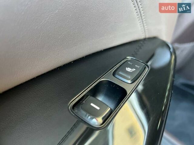 Серый Киа K7, объемом двигателя 2.2 л и пробегом 103 тыс. км за 17999 $, фото 21 на Automoto.ua