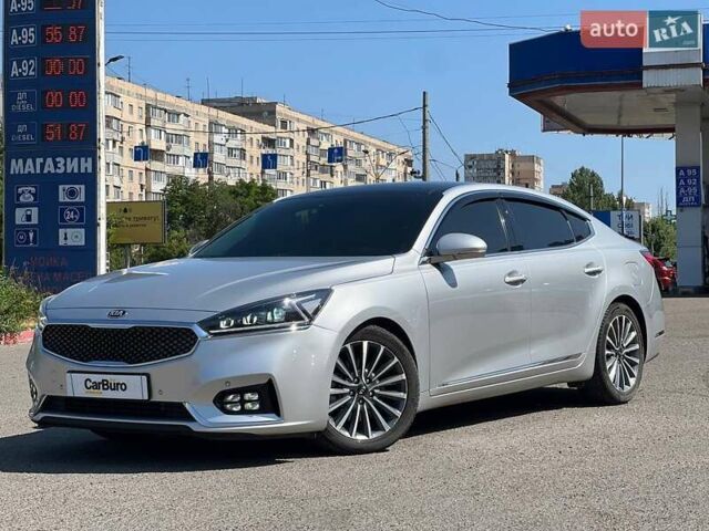 Серый Киа K7, объемом двигателя 2.2 л и пробегом 100 тыс. км за 18400 $, фото 8 на Automoto.ua