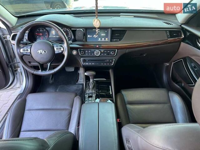 Серый Киа K7, объемом двигателя 2.2 л и пробегом 100 тыс. км за 18400 $, фото 19 на Automoto.ua