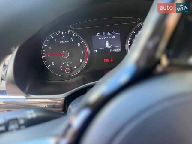 Киа K7 2018 в Хмельницком на Automoto.ua Серый Киа K7, объемом двигателя 3 л и пробегом 231 тыс. км за 16000 $, фото 15 на Automoto.ua