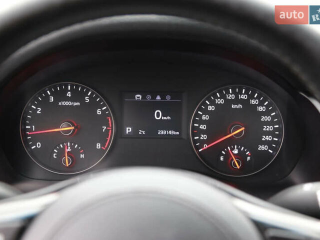 Кіа K7 2017 у Києві на Automoto.ua Синій Кіа K7, об'ємом двигуна 3 л та пробігом 237 тис. км за 17500 $, фото 23 на Automoto.ua