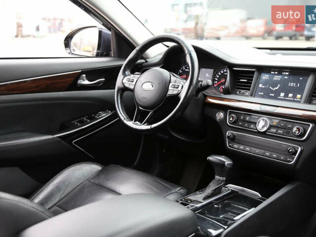 Кіа K7 2017 у Києві на Automoto.ua Синій Кіа K7, об'ємом двигуна 3 л та пробігом 237 тис. км за 17500 $, фото 15 на Automoto.ua