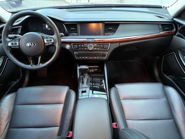 Синий Киа K7, объемом двигателя 3 л и пробегом 195 тыс. км за 18490 $, фото 15 на Automoto.ua