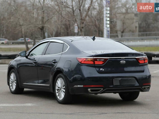 Кіа K7 2017 у Києві на Automoto.ua Синій Кіа K7, об'ємом двигуна 3 л та пробігом 237 тис. км за 17500 $, фото 1 на Automoto.ua
