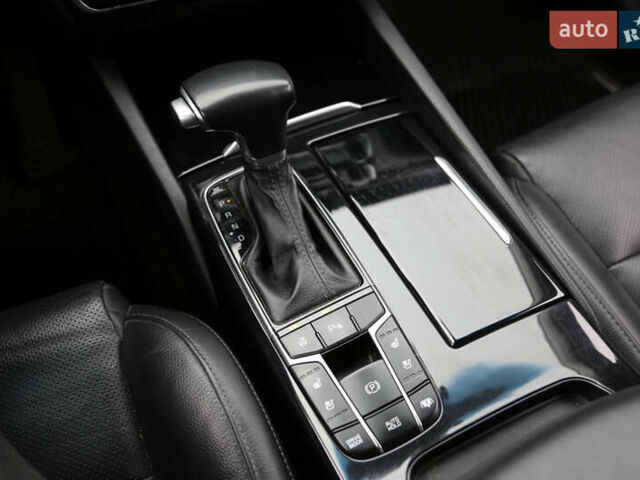 Кіа K7 2017 у Києві на Automoto.ua Синій Кіа K7, об'ємом двигуна 3 л та пробігом 237 тис. км за 17500 $, фото 25 на Automoto.ua