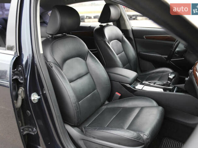 Кіа K7 2017 у Києві на Automoto.ua Синій Кіа K7, об'ємом двигуна 3 л та пробігом 237 тис. км за 17500 $, фото 10 на Automoto.ua