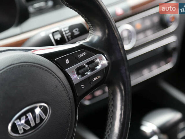 Кіа K7 2017 у Києві на Automoto.ua Синій Кіа K7, об'ємом двигуна 3 л та пробігом 237 тис. км за 17500 $, фото 31 на Automoto.ua