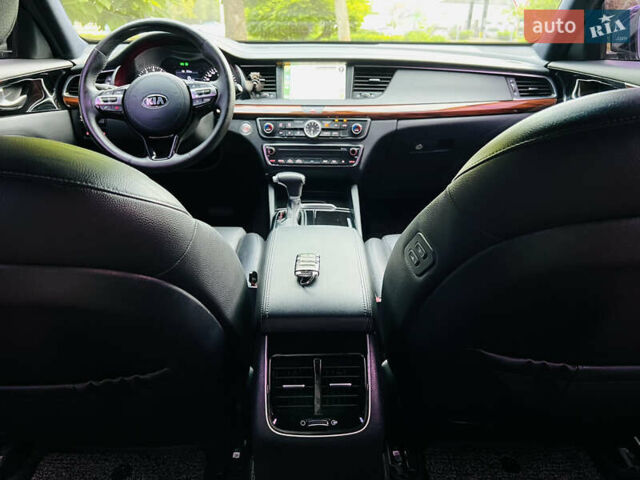Синий Киа K7, объемом двигателя 3 л и пробегом 175 тыс. км за 17000 $, фото 11 на Automoto.ua