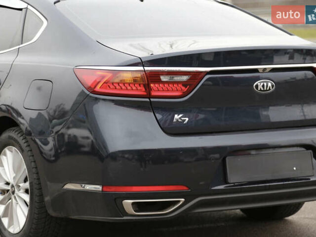 Кіа K7 2017 у Києві на Automoto.ua Синій Кіа K7, об'ємом двигуна 3 л та пробігом 237 тис. км за 17500 $, фото 2 на Automoto.ua
