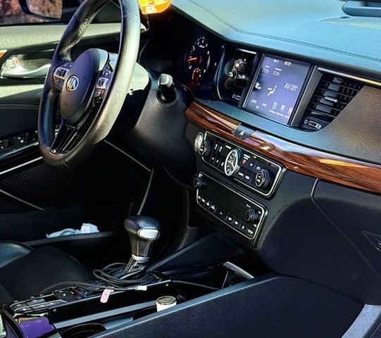 Синій Кіа K7, об'ємом двигуна 3 л та пробігом 188 тис. км за 14999 $, фото 10 на Automoto.ua