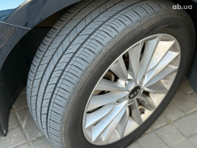 Синий Киа K7, объемом двигателя 3 л и пробегом 195 тыс. км за 18490 $, фото 39 на Automoto.ua