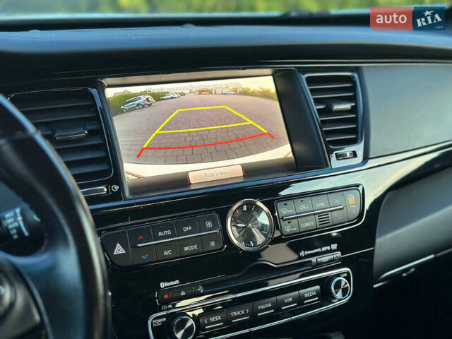 Білий Кіа K900, об'ємом двигуна 5.04 л та пробігом 130 тис. км за 19500 $, фото 27 на Automoto.ua