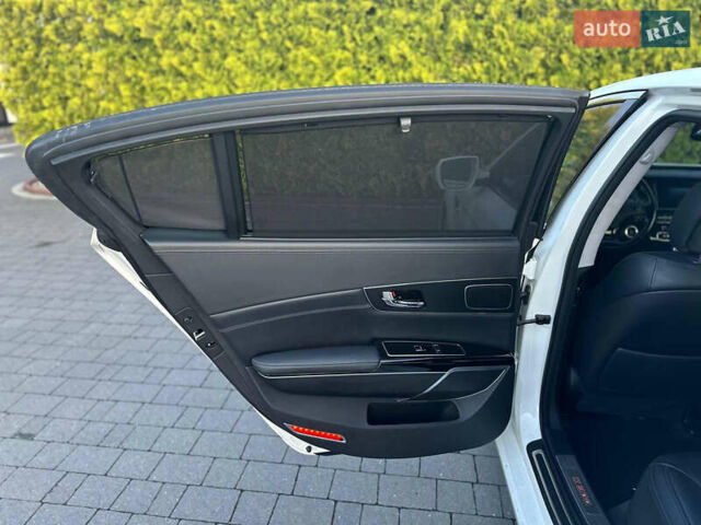 Білий Кіа K900, об'ємом двигуна 5.04 л та пробігом 130 тис. км за 19500 $, фото 26 на Automoto.ua