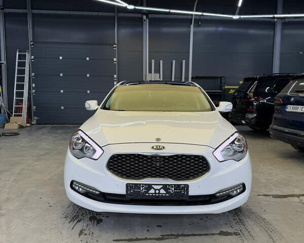 Білий Кіа K900, об'ємом двигуна 5 л та пробігом 125 тис. км за 23000 $, фото 9 на Automoto.ua