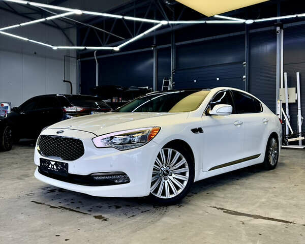 Білий Кіа K900, об'ємом двигуна 5 л та пробігом 125 тис. км за 23000 $, фото 5 на Automoto.ua