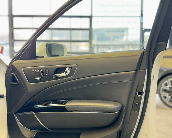 Білий Кіа K900, об'ємом двигуна 5 л та пробігом 125 тис. км за 23000 $, фото 62 на Automoto.ua
