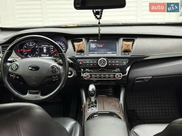 Киа K900 2012 в Харькове на Automoto.ua Черный Киа K900, объемом двигателя 3.3 л и пробегом 167 тыс. км за 19999 $, фото 17 на Automoto.ua