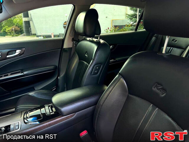 Черный Киа K900, объемом двигателя 3.3 л и пробегом 155 тыс. км за 18800 $, фото 11 на Automoto.ua