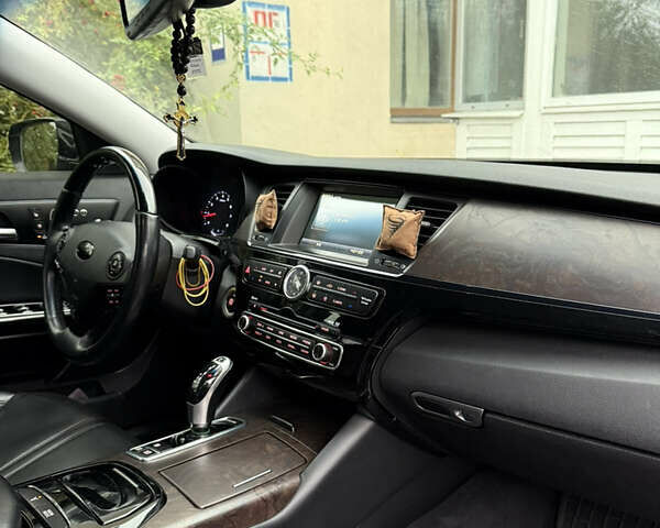 Киа K900 2012 в Харькове на Automoto.ua Черный Киа K900, объемом двигателя 3.3 л и пробегом 167 тыс. км за 19999 $, фото 20 на Automoto.ua