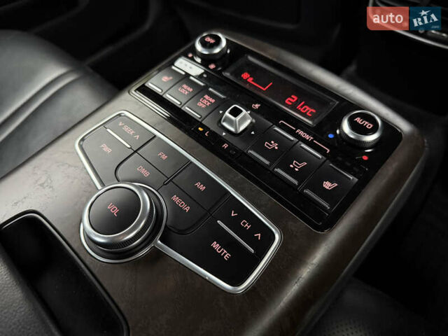 Киа K900 2012 в Харькове на Automoto.ua Черный Киа K900, объемом двигателя 3.3 л и пробегом 167 тыс. км за 19999 $, фото 25 на Automoto.ua