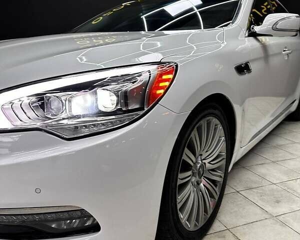 Кіа K900, об'ємом двигуна 5.04 л та пробігом 125 тис. км за 22500 $, фото 4 на Automoto.ua