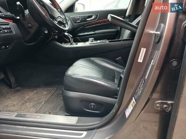 Сірий Кіа K900, об'ємом двигуна 5 л та пробігом 80 тис. км за 10000 $, фото 11 на Automoto.ua