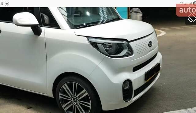 Белый Киа Ray, объемом двигателя 1 л и пробегом 20 тыс. км за 7499 $, фото 5 на Automoto.ua