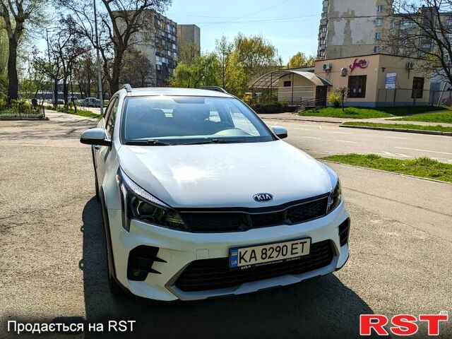 Белый Киа Rio X, объемом двигателя 1.6 л и пробегом 22 тыс. км за 17600 $, фото 1 на Automoto.ua