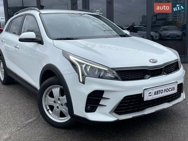Киа Rio X 2021 в Киеве на Automoto.ua Белый Киа Rio X, объемом двигателя 1.59 л и пробегом 75 тыс. км за 16990 $, фото 1 на Automoto.ua