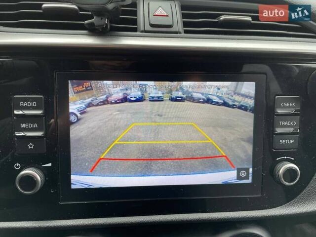 Киа Rio X 2021 в Киеве на Automoto.ua Белый Киа Rio X, объемом двигателя 1.59 л и пробегом 75 тыс. км за 16990 $, фото 21 на Automoto.ua