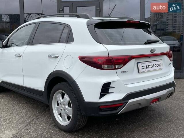 Киа Rio X 2021 в Киеве на Automoto.ua Белый Киа Rio X, объемом двигателя 1.59 л и пробегом 75 тыс. км за 16990 $, фото 7 на Automoto.ua