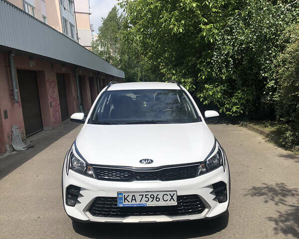 Білий Кіа Rio X, об'ємом двигуна 1.59 л та пробігом 105 тис. км за 16500 $, фото 1 на Automoto.ua